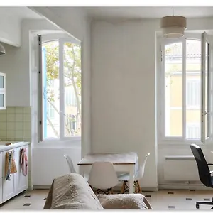 https://appartement-salon-de-provence.fr-provencehotel.com