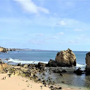 https://sunny-apartment-close-to-the-beach.hotelaalgarve.com